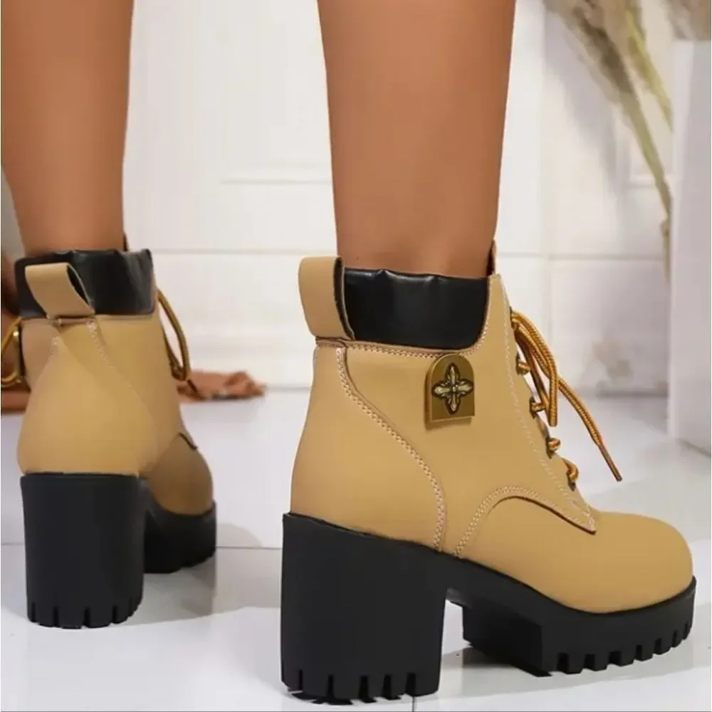 Ladies light brown chunky heel lace up boots sz 7